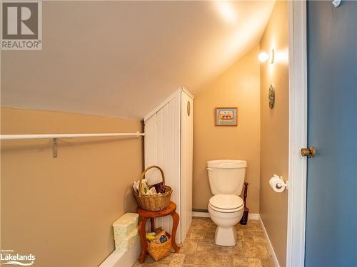 4pc Bath - 27 Burnside Bridge Road, Mcdougall, ON - Indoor Photo Showing Bathroom