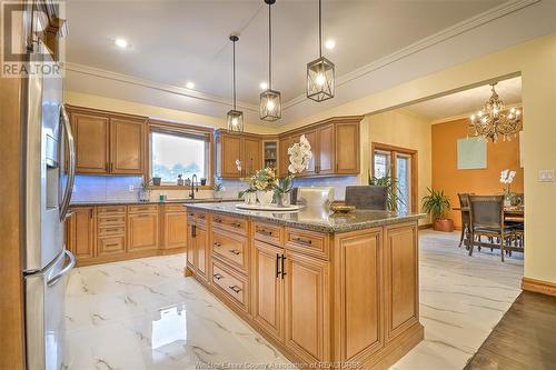 2600 Chick Court, Windsor, ON - Indoor Photo Showing Kitchen