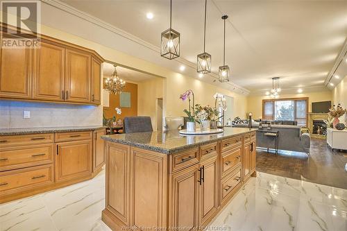 2600 Chick Court, Windsor, ON - Indoor Photo Showing Kitchen