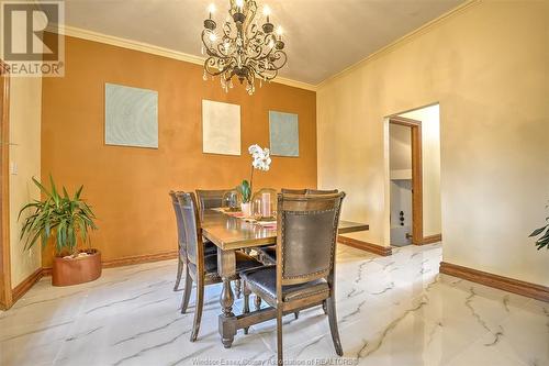 2600 Chick Court, Windsor, ON - Indoor Photo Showing Dining Room