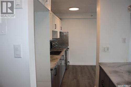 506 4045 Rae Street, Regina, SK - Indoor Photo Showing Kitchen