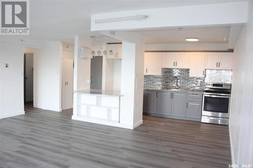 506 4045 Rae Street, Regina, SK - Indoor Photo Showing Kitchen