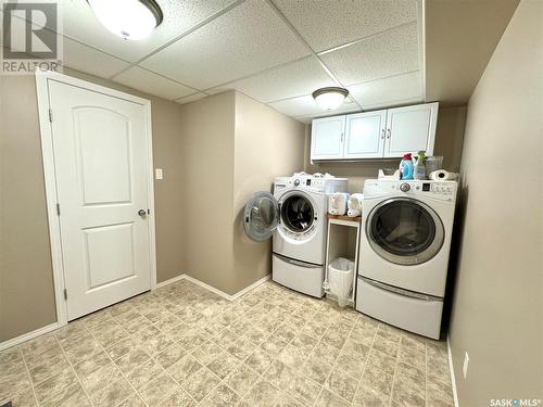 10305 Bunce Crescent, North Battleford, SK - Indoor Photo Showing Laundry Room