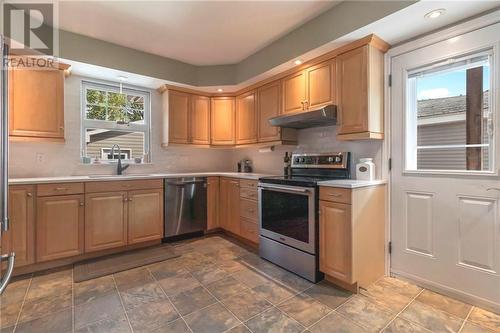 93 Burlington Avenue, Moncton, NB - Indoor Photo Showing Kitchen