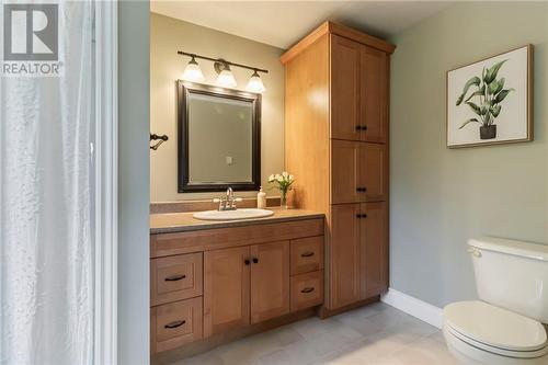 93 Burlington Avenue, Moncton, NB - Indoor Photo Showing Bathroom