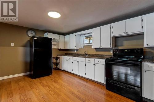 620 Dysart Street, Dieppe, NB - Indoor Photo Showing Kitchen With Double Sink