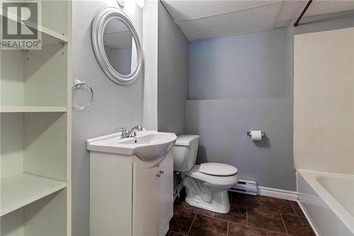 620 Dysart Street, Dieppe, NB - Indoor Photo Showing Bathroom