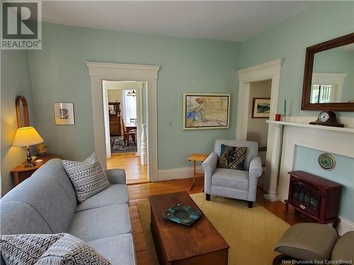 76 Princess Royal Street, Saint Andrews, NB - Indoor Photo Showing Living Room