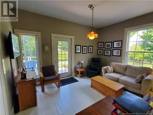 76 Princess Royal Street, Saint Andrews, NB - Indoor Photo Showing Living Room