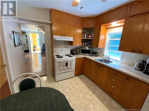 25 Old Power Road, Saint-Joseph-De-Madawaska, NB - Indoor Photo Showing Kitchen