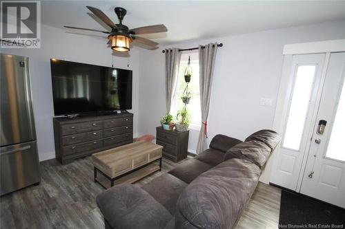 559 Main Street, Doaktown, NB - Indoor Photo Showing Living Room