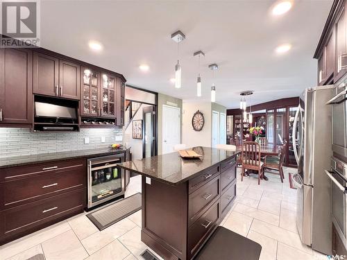 5 Poplar Place, Outlook, SK - Indoor Photo Showing Kitchen With Stainless Steel Kitchen With Upgraded Kitchen