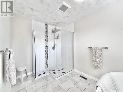 5 Poplar Place, Outlook, SK - Indoor Photo Showing Bathroom