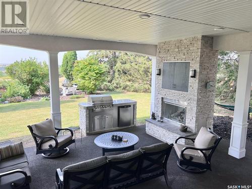 5 Poplar Place, Outlook, SK - Outdoor With Deck Patio Veranda With Exterior