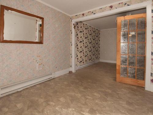 Salon - 243 Rue Bouthillier N., Saint-Jean-Sur-Richelieu, QC - Indoor Photo Showing Other Room