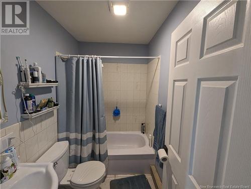 26 Melanson, Bathurst, NB - Indoor Photo Showing Bathroom