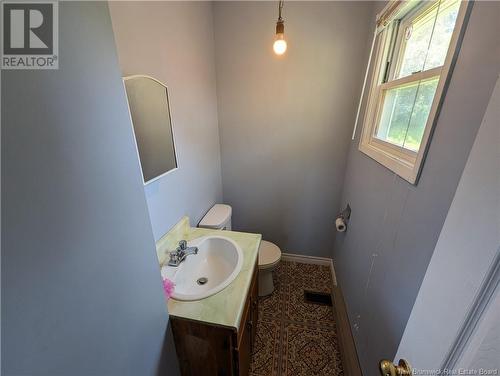 26 Melanson, Bathurst, NB - Indoor Photo Showing Bathroom