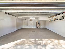 Garage - 