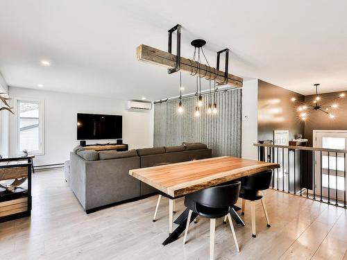 Dining room - 118 Rue Des Cuivres, Saint-Colomban, QC - Indoor