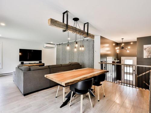 Dining room - 118 Rue Des Cuivres, Saint-Colomban, QC - Indoor