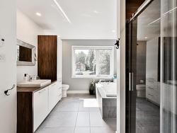 Ensuite bathroom - 