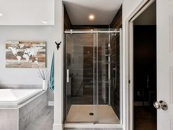 Ensuite bathroom - 