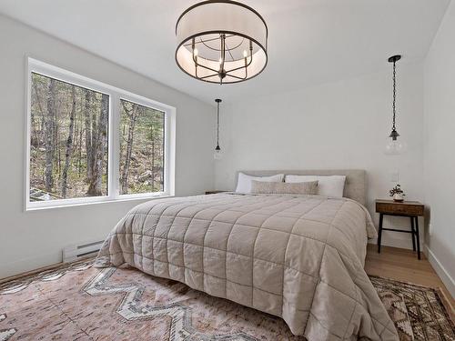 Master bedroom - 198 Ch. Des Randonneurs, La Conception, QC - Indoor Photo Showing Bedroom