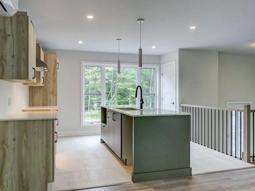 Kitchen - 100 12E Avenue, Saint-Hippolyte, QC - Indoor Photo Showing Kitchen With Upgraded Kitchen