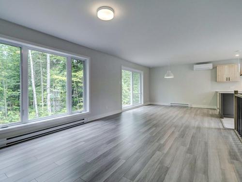 Living room - 100 12E Avenue, Saint-Hippolyte, QC - Indoor