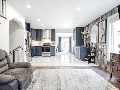 Autre - 1063 Rue Simonet, Laval (Saint-François), QC - Indoor Photo Showing Living Room