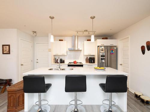 Cuisine - 307-3167 Boul. De La Gare, Vaudreuil-Dorion, QC - Indoor Photo Showing Kitchen With Stainless Steel Kitchen With Double Sink With Upgraded Kitchen