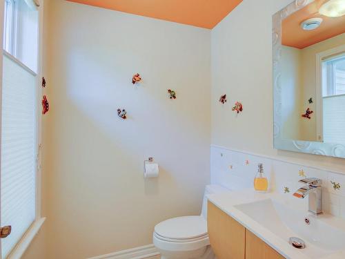 Powder room - 26-794 Rue Jean-Deslauriers, Boucherville, QC - Indoor Photo Showing Bathroom