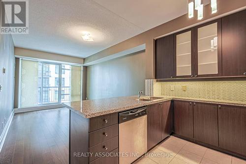 706 - 131 Upper Duke Crescent, Markham, ON - Indoor Photo Showing Kitchen