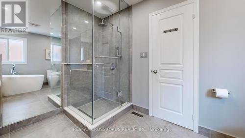 11 Lina Marra Drive, Vaughan (Patterson), ON - Indoor Photo Showing Bathroom