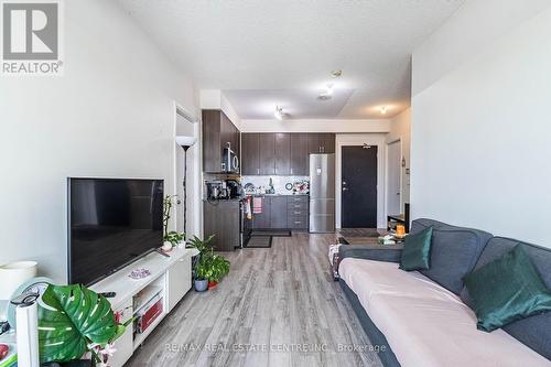 306 - 22 East Haven Drive, Toronto (Birchcliffe-Cliffside), ON - Indoor Photo Showing Living Room