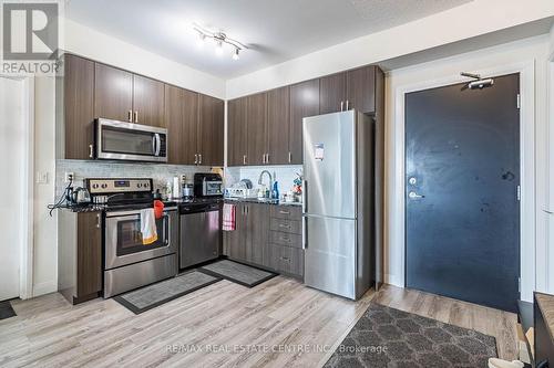 306 - 22 East Haven Drive, Toronto (Birchcliffe-Cliffside), ON - Indoor Photo Showing Kitchen