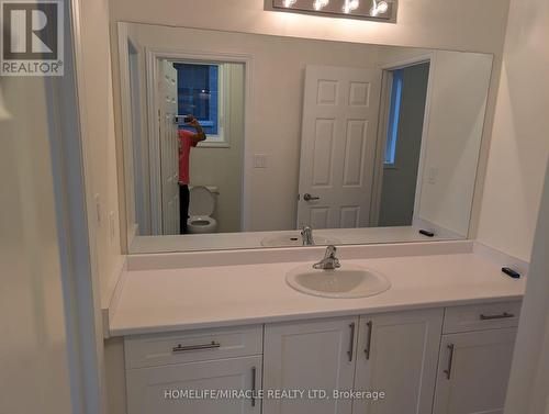 905 Rexton Drive, Oshawa, ON - Indoor Photo Showing Bathroom