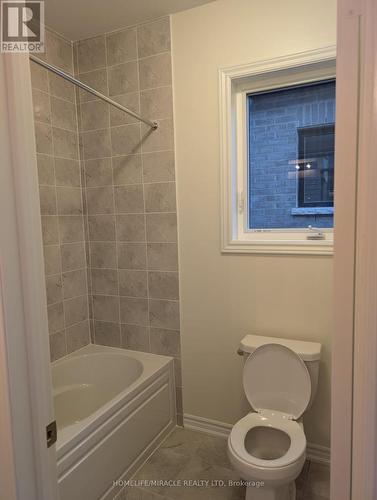 905 Rexton Drive, Oshawa, ON - Indoor Photo Showing Bathroom