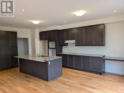 905 Rexton Drive, Oshawa, ON - Indoor Photo Showing Kitchen