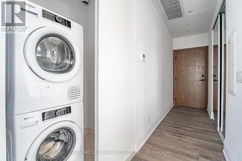 601 - 1316 Kingston Road, Toronto (Birchcliffe-Cliffside), ON - Indoor Photo Showing Laundry Room