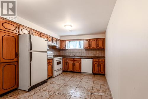 15 Riant Street, Toronto (Scarborough Village), ON - Indoor Photo Showing Kitchen