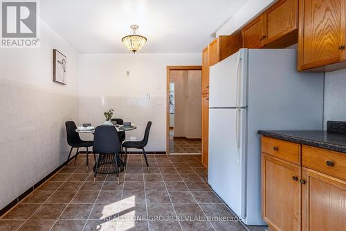 15 Riant Street, Toronto (Scarborough Village), ON - Indoor Photo Showing Kitchen