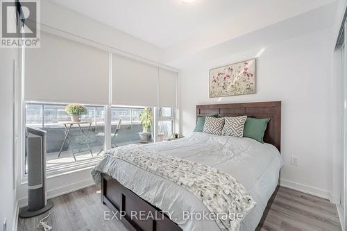 813 - 100 Eagle Rock Way, Vaughan, ON - Indoor Photo Showing Bedroom