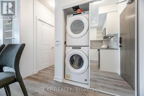 813 - 100 Eagle Rock Way, Vaughan (Maple), ON - Indoor Photo Showing Laundry Room