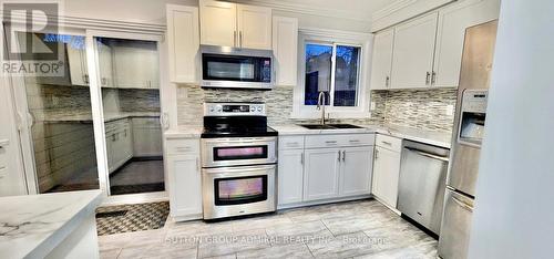 325 Amelia Street, Newmarket (Bristol-London), ON - Indoor Photo Showing Kitchen With Stainless Steel Kitchen