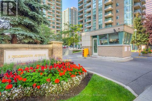 2302 - 3 Pemberton Avenue, Toronto (Newtonbrook East), ON - Outdoor With Facade