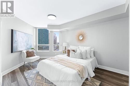 730 - 500 Doris Avenue, Toronto (Willowdale East), ON - Indoor Photo Showing Bedroom