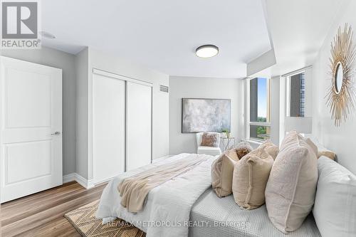 730 - 500 Doris Avenue, Toronto (Willowdale East), ON - Indoor Photo Showing Bedroom