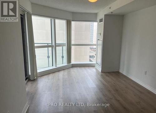 724 - 386 Yonge Street, Toronto, ON - Indoor Photo Showing Other Room