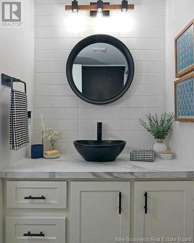 6 Holly Court, Lincoln, NB - Indoor Photo Showing Bathroom